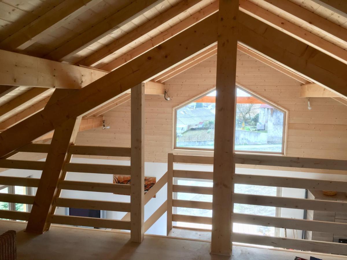 Chalet A La Campagne Coise-Saint-Jean-Pied-Gauthier Exterior photo