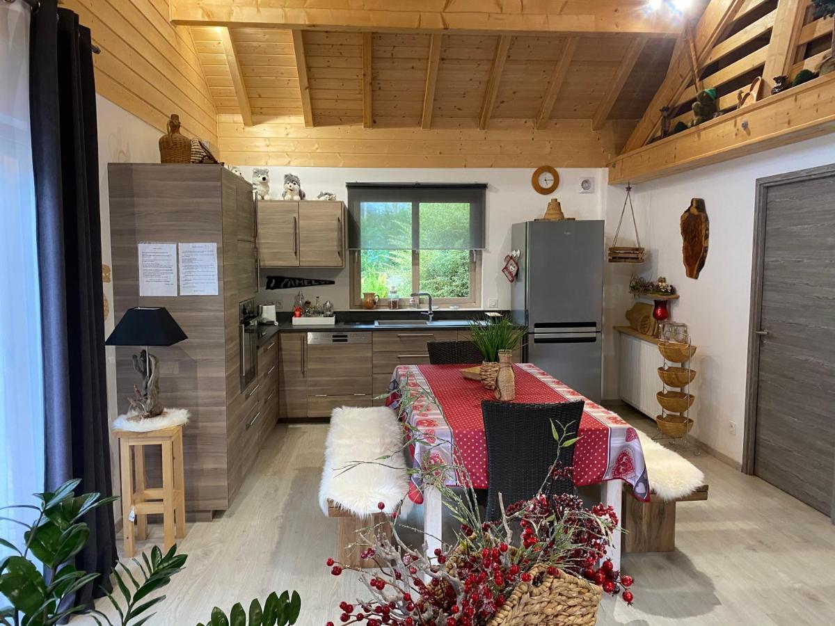 Chalet A La Campagne Coise-Saint-Jean-Pied-Gauthier Exterior photo